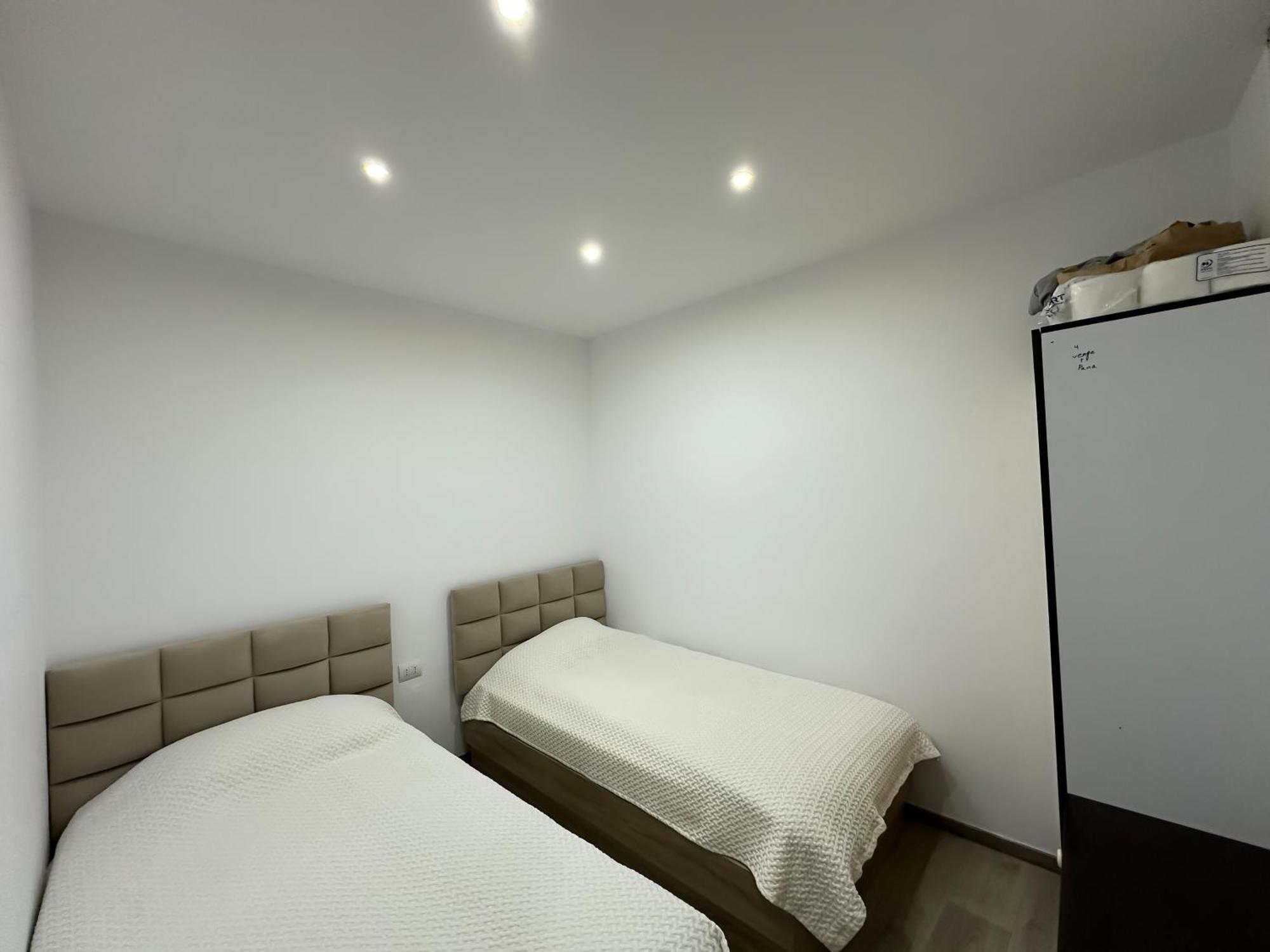 Royal Aparthotel Vlorë Exteriör bild