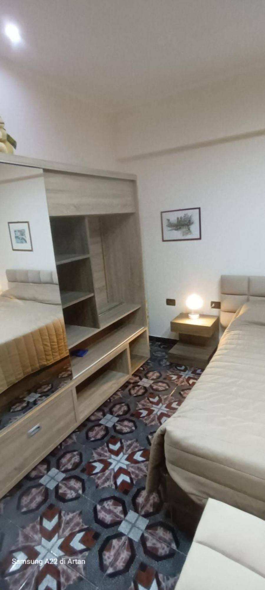 Royal Aparthotel Vlorë Exteriör bild