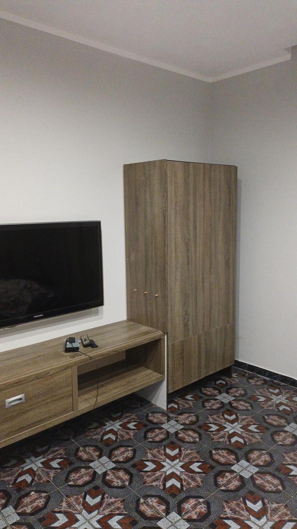 Royal Aparthotel Vlorë Exteriör bild