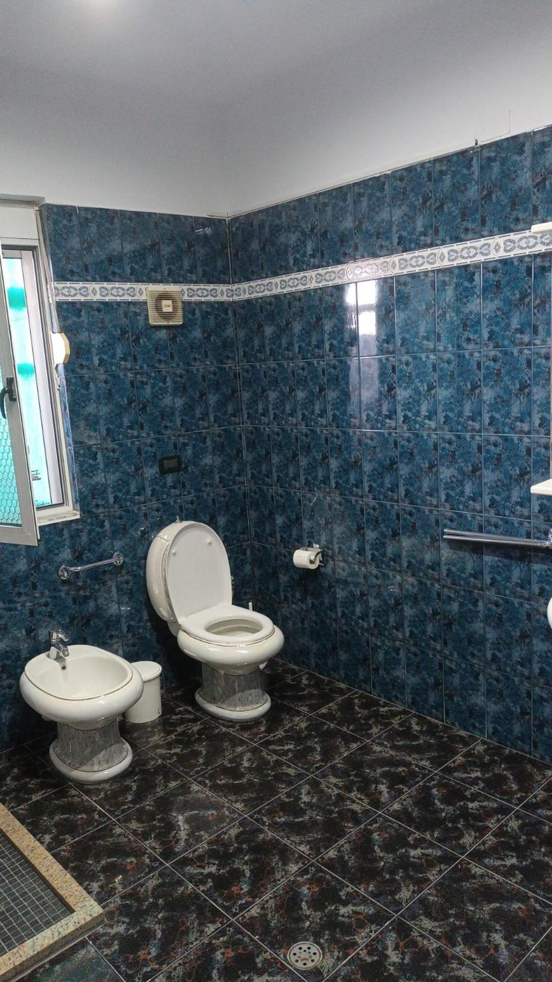 Royal Aparthotel Vlorë Exteriör bild
